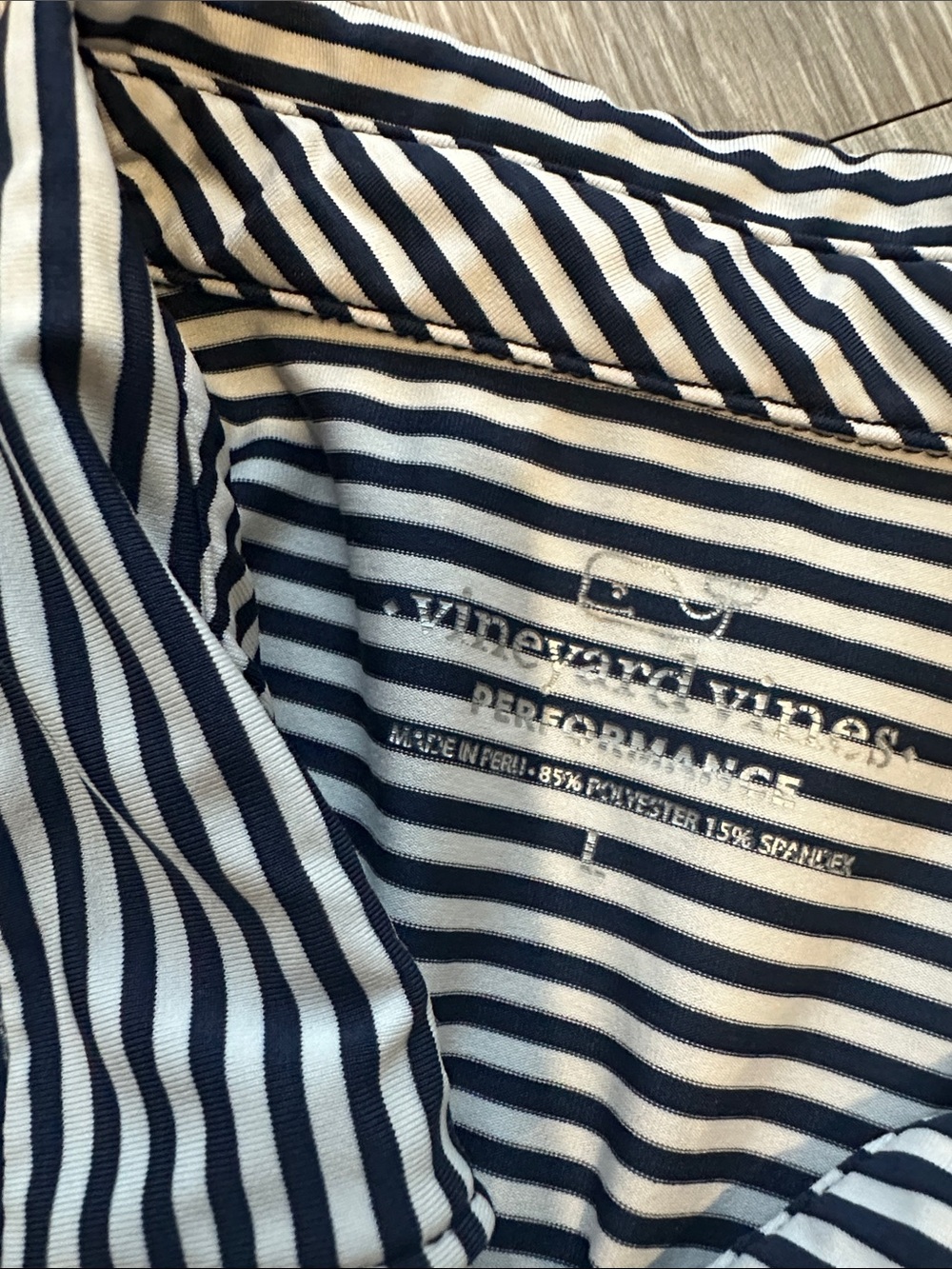 Vineyard Vines White and Navy Striped Performance Polo Large - Picture 2 of 3